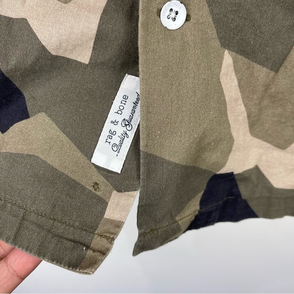 Rag & Bone Avery Vacation Shirt Short Sleeve Camo Button Front Size Medium - Picture 7 of 9